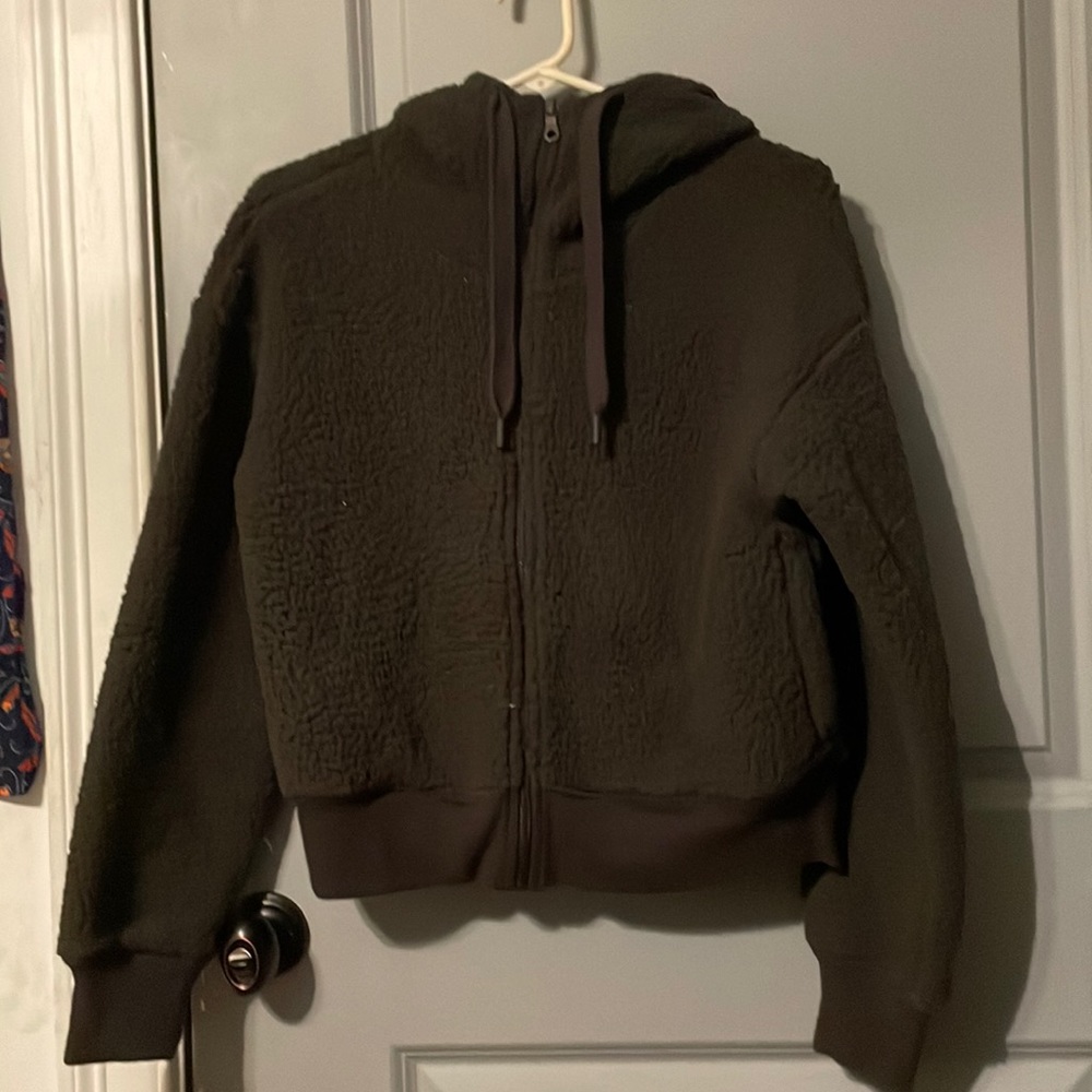 Cropped Fluffy Sweatshirt